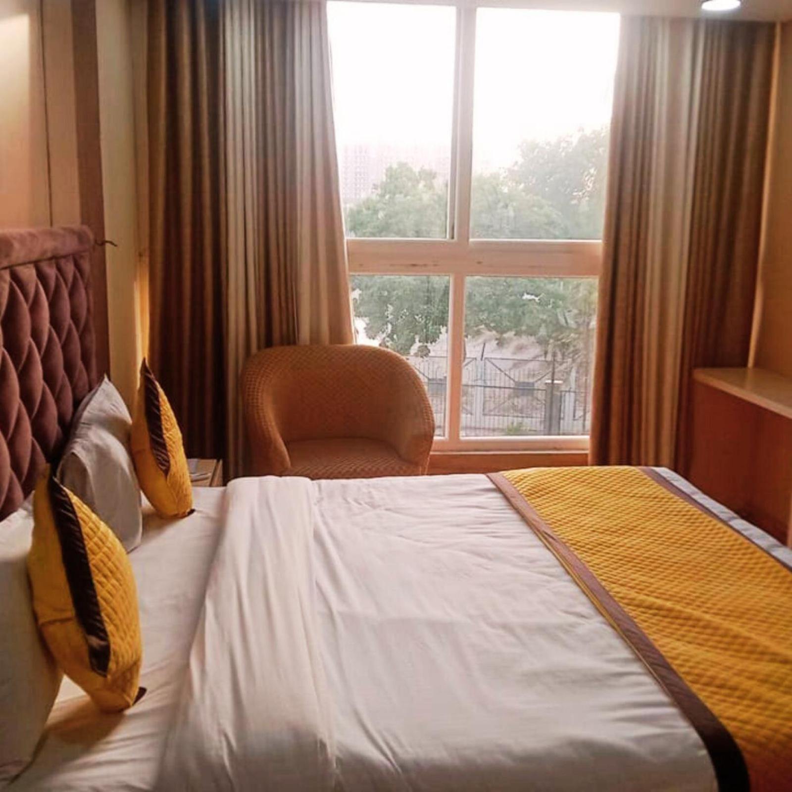 Hotel Lake View Grand Lucknow Extérieur photo