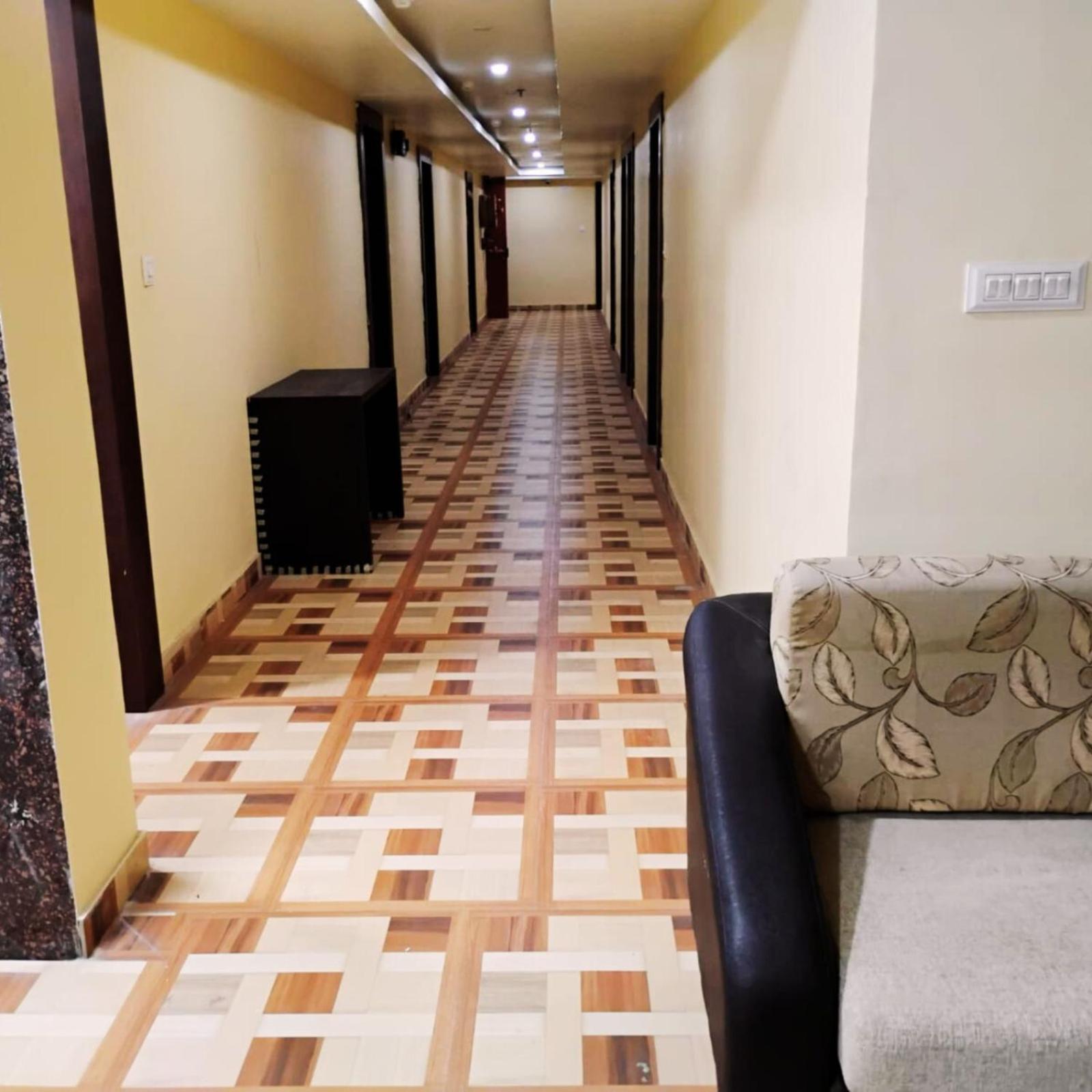 Hotel Lake View Grand Lucknow Extérieur photo