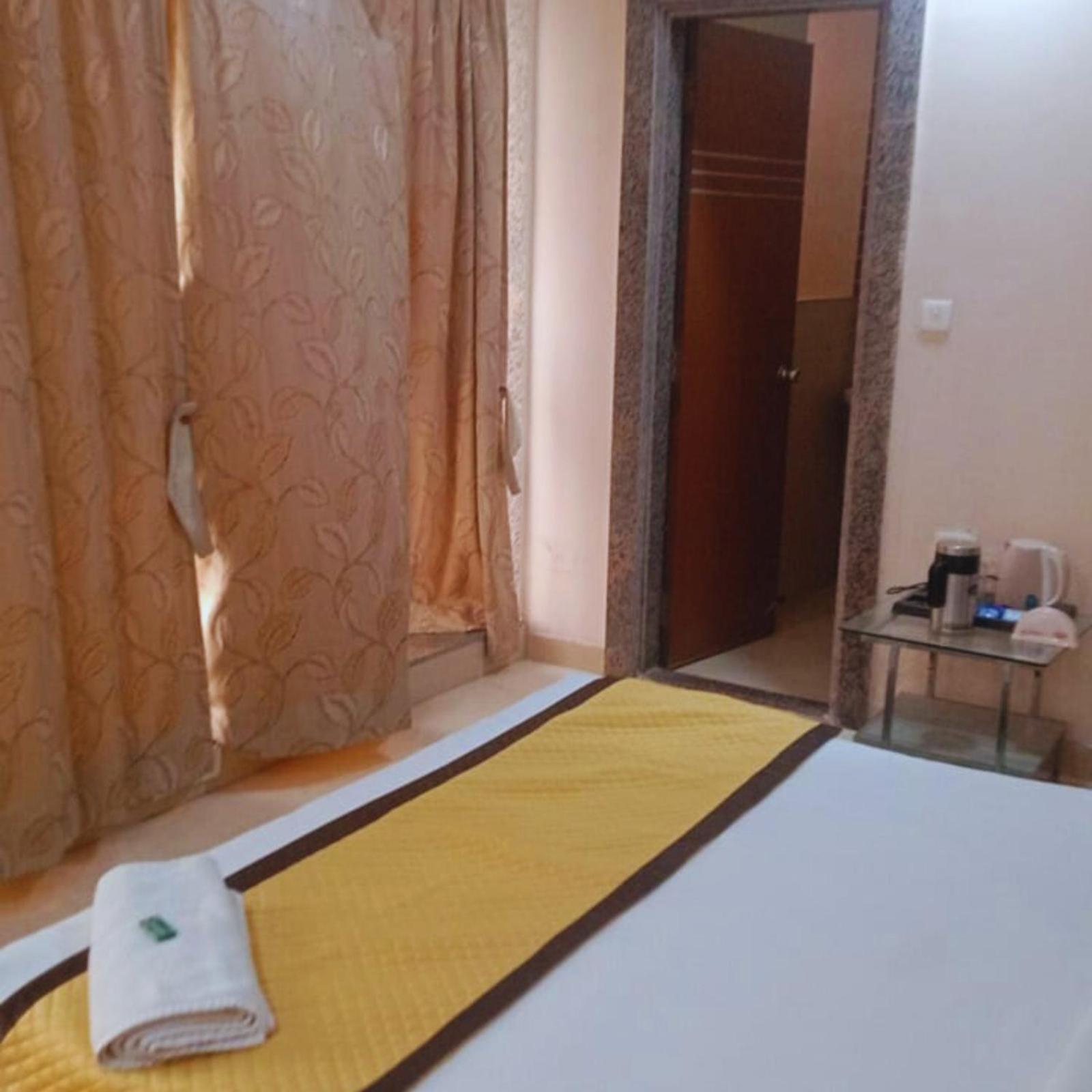 Hotel Lake View Grand Lucknow Extérieur photo