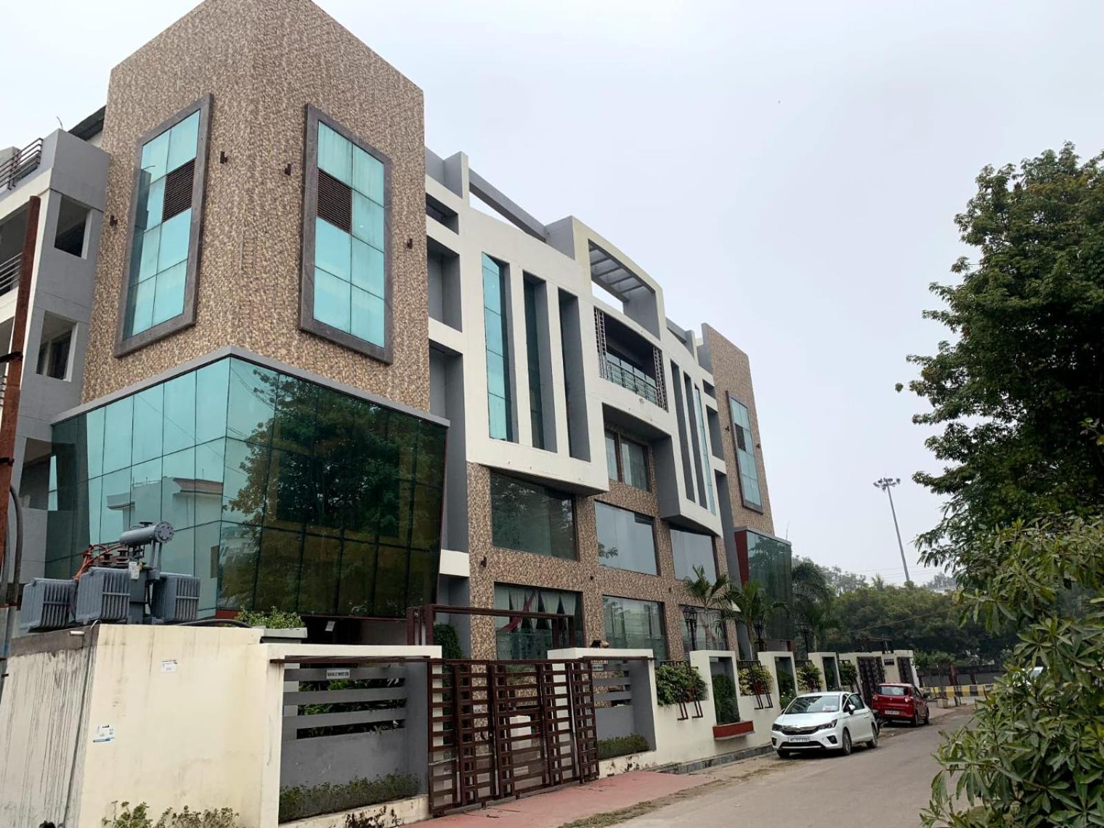 Hotel Lake View Grand Lucknow Extérieur photo