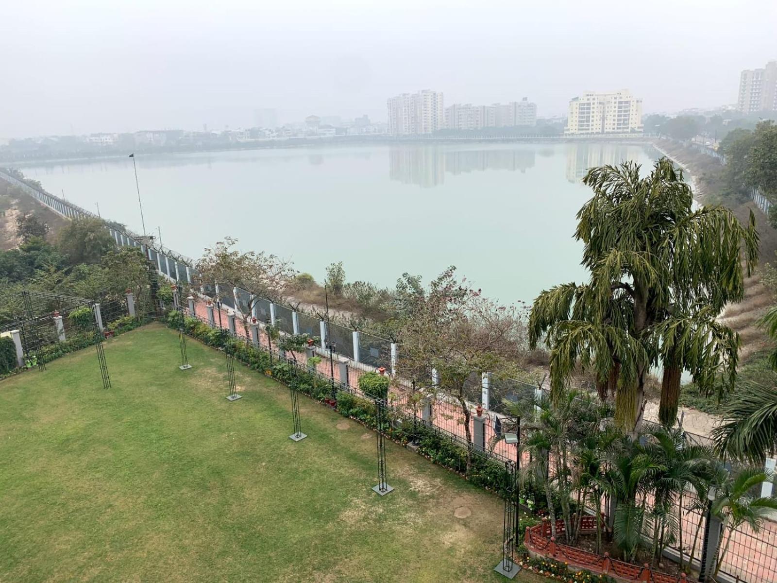 Hotel Lake View Grand Lucknow Extérieur photo