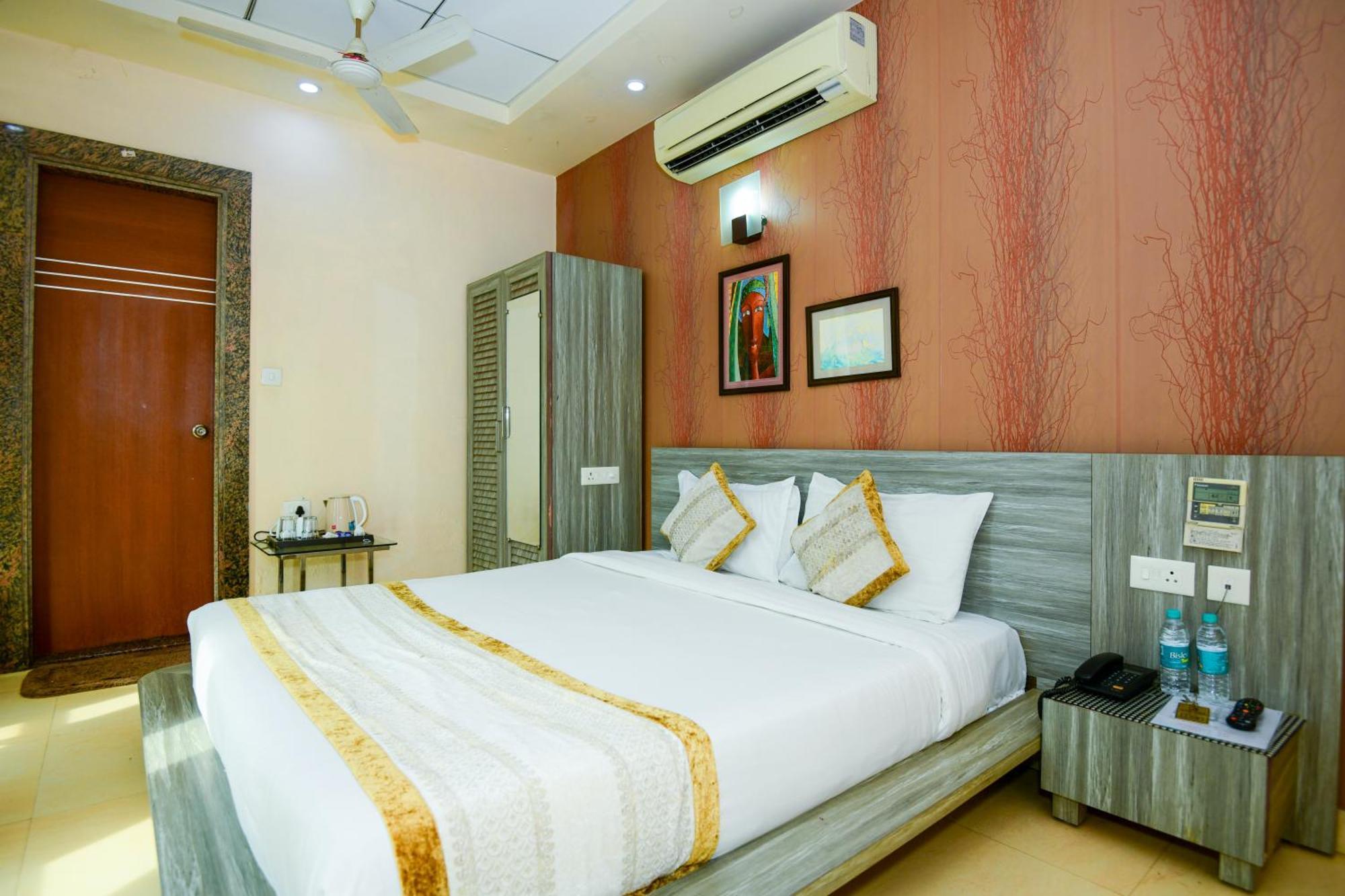 Hotel Lake View Grand Lucknow Extérieur photo