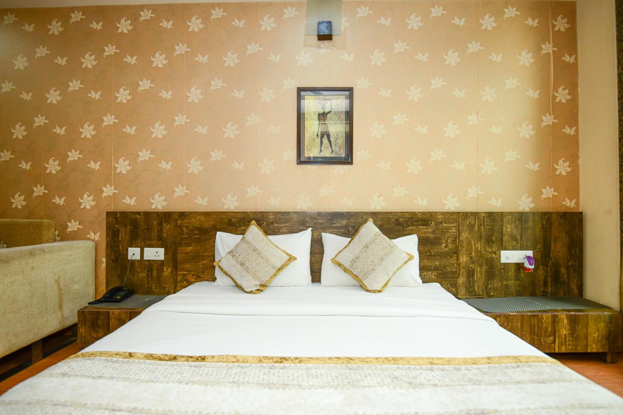 Hotel Lake View Grand Lucknow Extérieur photo